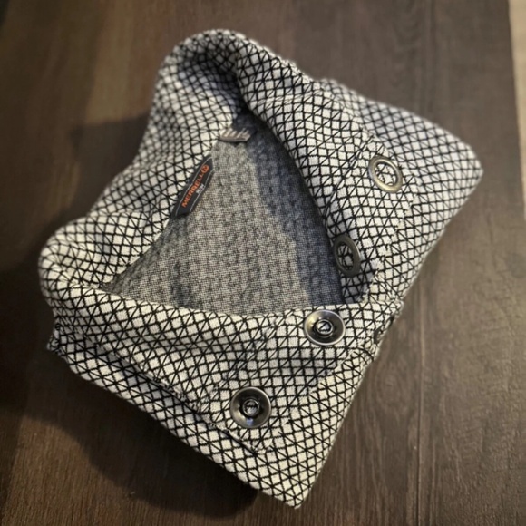 THREE Merrell Indira Snap Placket Pullover Shirts Medium White, Black, Burgundy - Picture 13 of 16